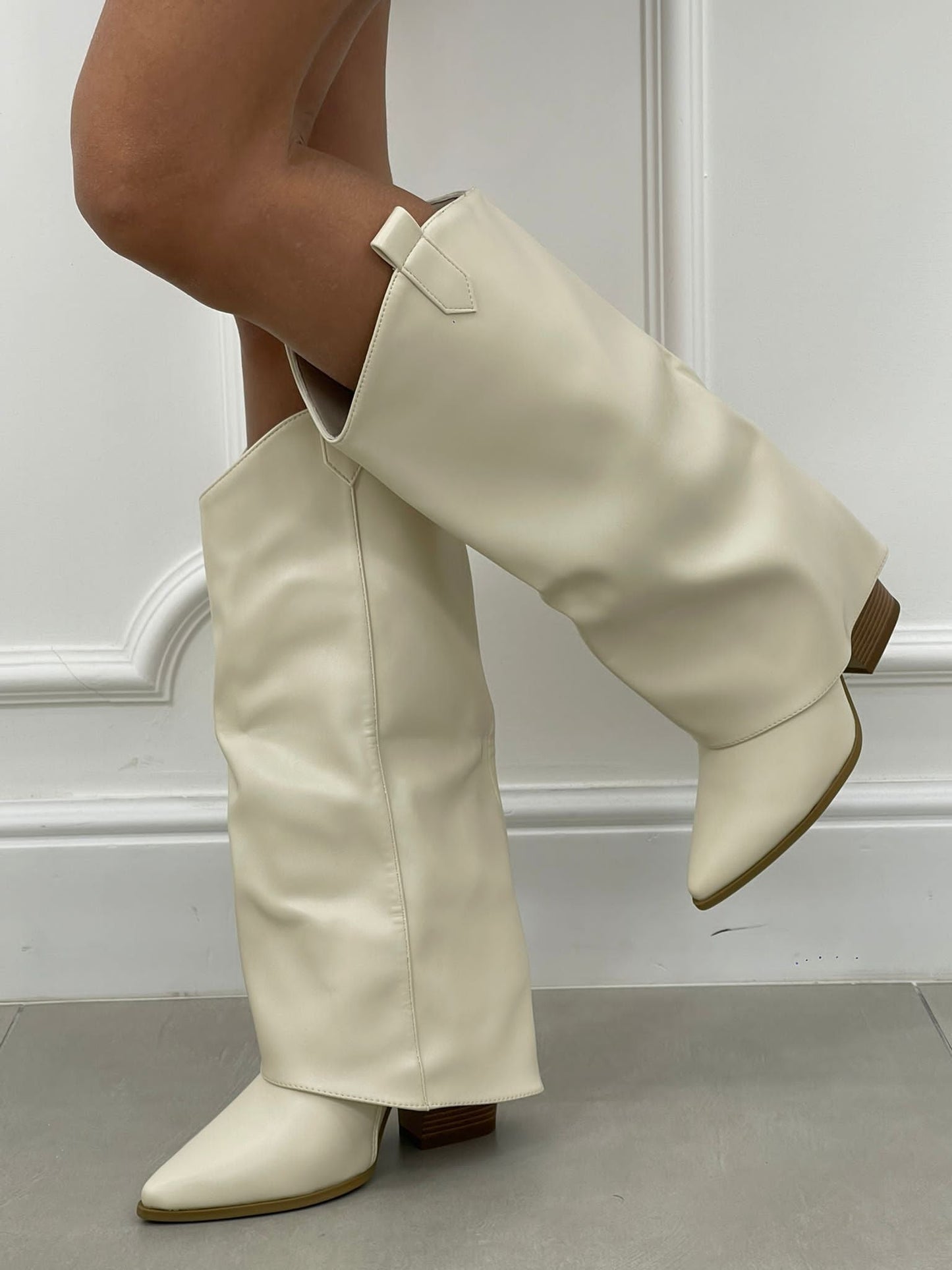 Élan Heeled Boot