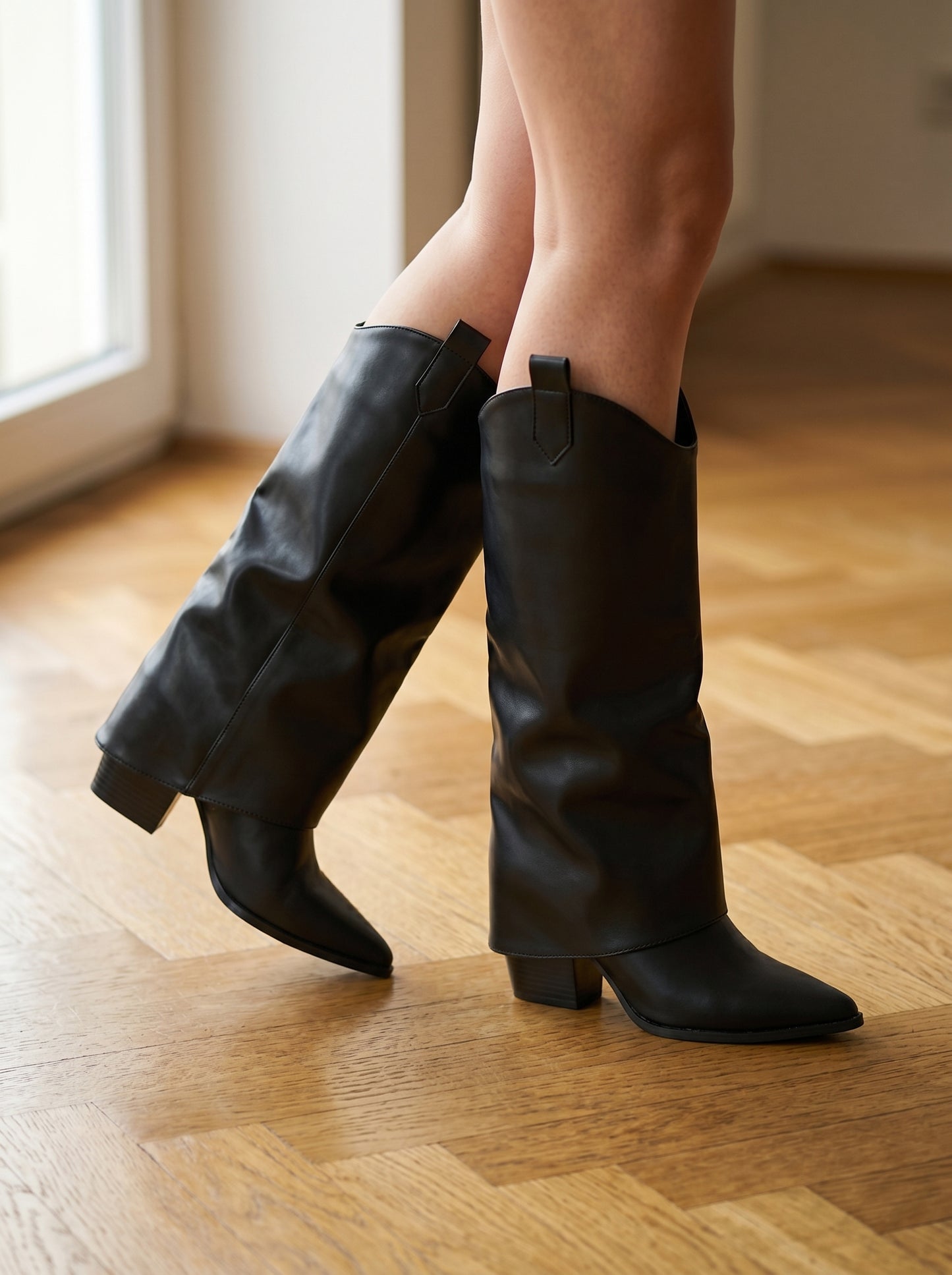Élan Heeled Boot